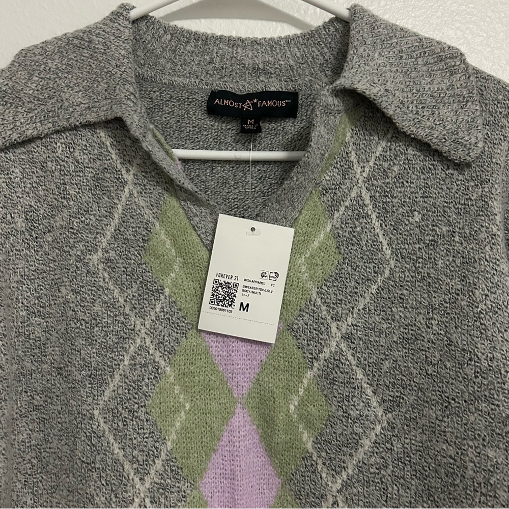 NWT Almost Famous Soft Gray Argyle Preppy Academic Sweater - Picture 4 of 5